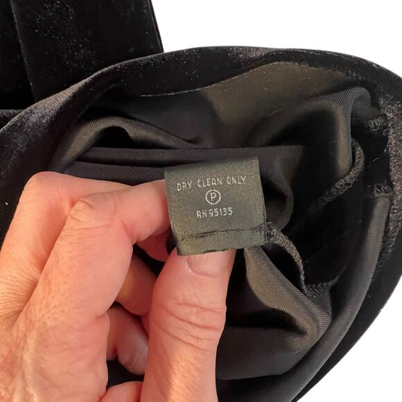 Lafayette 148 New York Black Velvet Blouse with Ivory Satin Collar - Picture 8 of 9